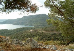 Road to Gemiler Beach - November 2004 - © Regina F. Rau Germany